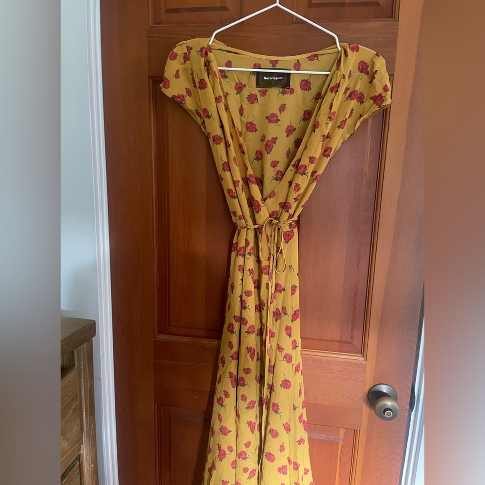 Reformation Carina Dress in Amelia -wrap dress- size small floral print